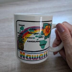 VTG Hawaii Souvenir Coffee Mug Rainbow, Hibiscus, Pineapple, map